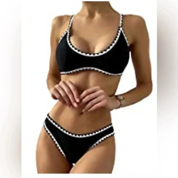 Zaful 2 Piece Black and White Bikini Size  Small/4 - Picture 1 of 9
